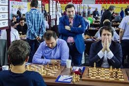 Kişi şahmat millimiz gerilədi, qadınlar isə mövqeyini qorudu