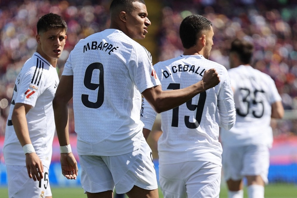 Mbappe çilili forvardın rekordunu yenilədi