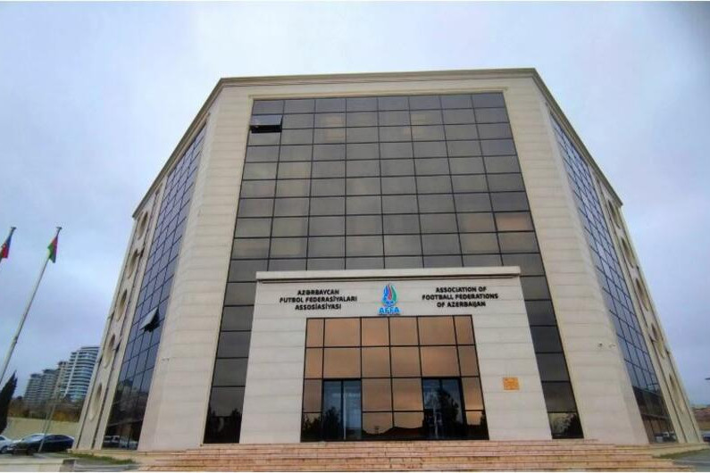 Hakimləri təhqir etdi, 4 oyunluq cəzalandı