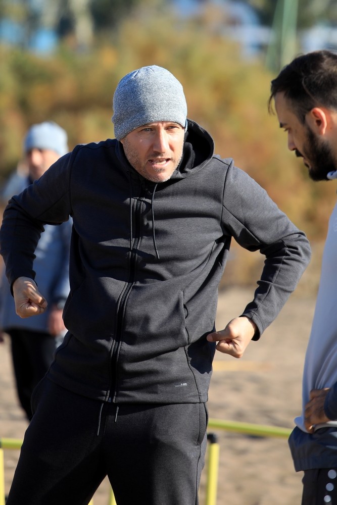 Yeni “samuray” Abasovun Hondayla işləməsini bilirmiş: “Demə qardaş, məndə bu yaponlara qarşı əsl sevgi oyanıb”
