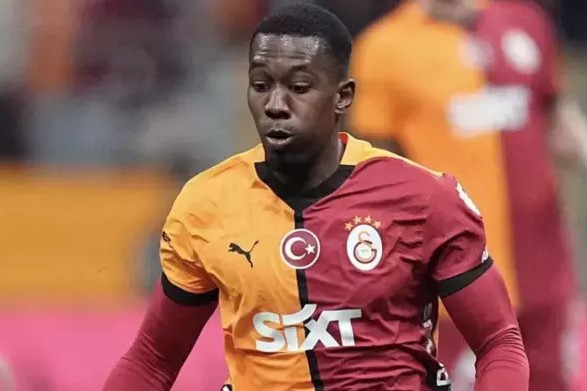 “Qalatasaray”ın müdafiəçisi Rusiya klubuna keçir