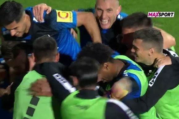 Azərbaycanlı futbolçunun komandası ölkə çempionunu məğlub etdi