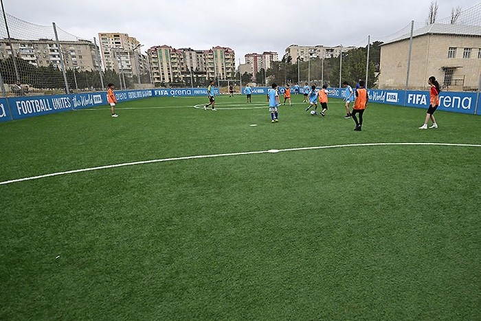 “FIFA Arena” layihəsi çərçivəsində daha bir meydança istifadəyə verildi