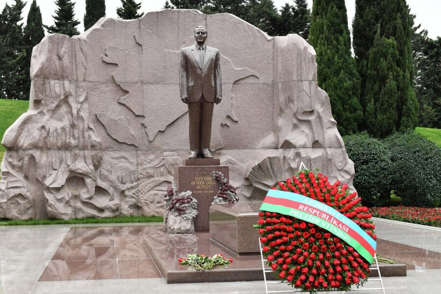 Ümummilli liderin anım günüdür