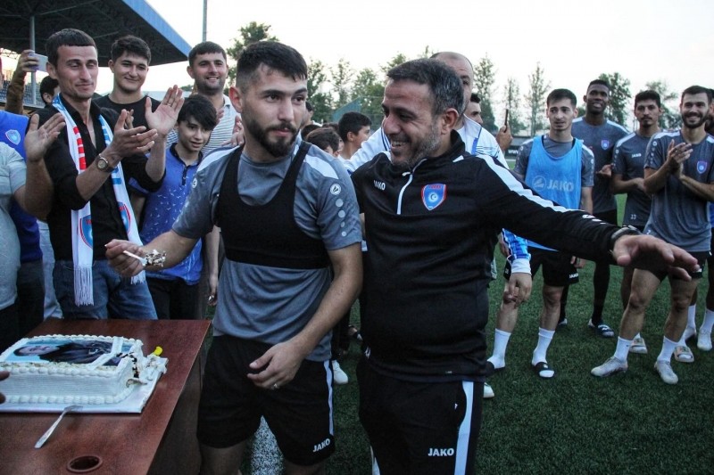 "Maraqlı rəylər, mesajlar, zənglər mənim üçün əsl ad günü hədiyyəsi oldu" - Ayxan Abbasov