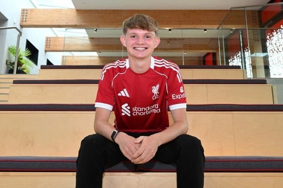 "Liverpul" 17 yaşlı hücumçu transfer etdi