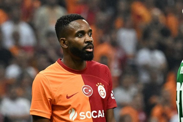 "Beşiktaş" "Qalatasaray"ın sabiq forvardı ilə maraqlanır