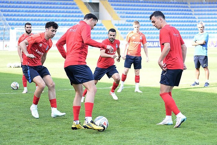 Millimiz Macarıstanla oyundan öncə məşq etdi