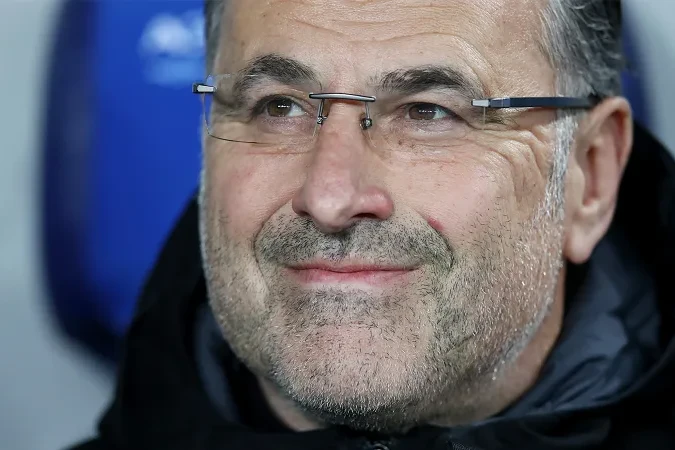 "Neftçi"nin sabiq baş məşqçisi "Dinamo"nun "sükanı arxasına" keçmək istəyir