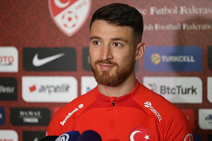 Türkiyə millisinin üzvü "Qalatasaray"a keçə bilər