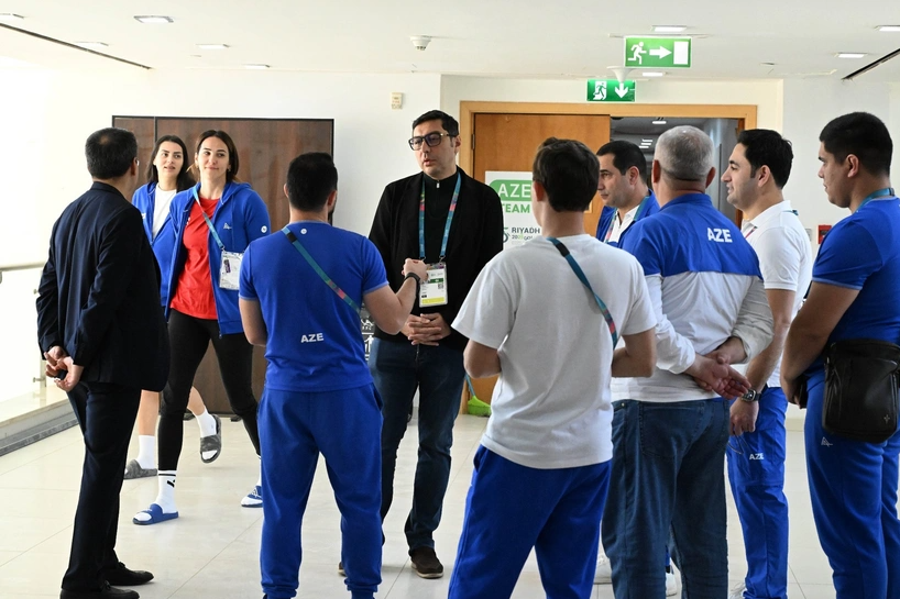 Fərid Qayıbov Ər-Riyadda Azərbaycan idmançıları ilə görüşüb