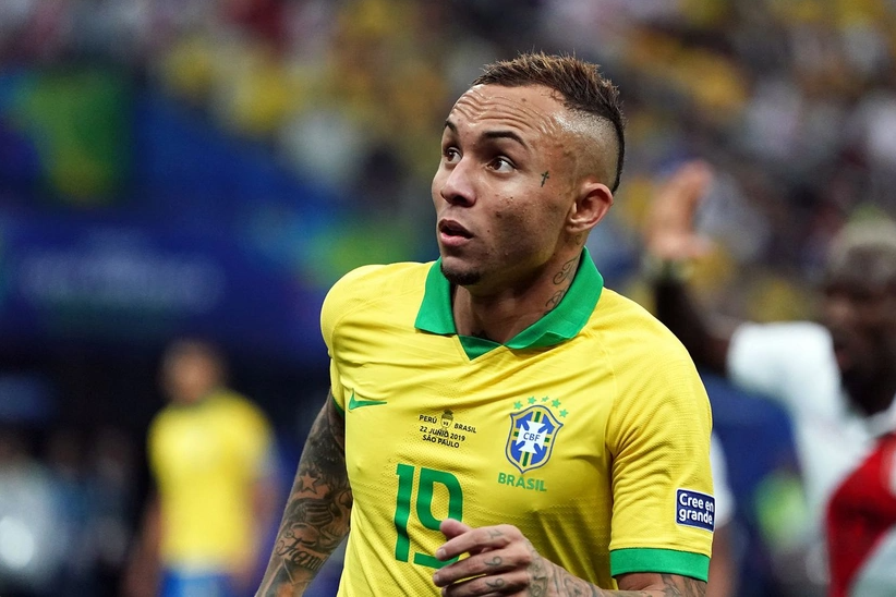 "Beşiktaş" Braziliya millisində çıxış etmiş futbolçunu heyətinə qatmaq istəyir