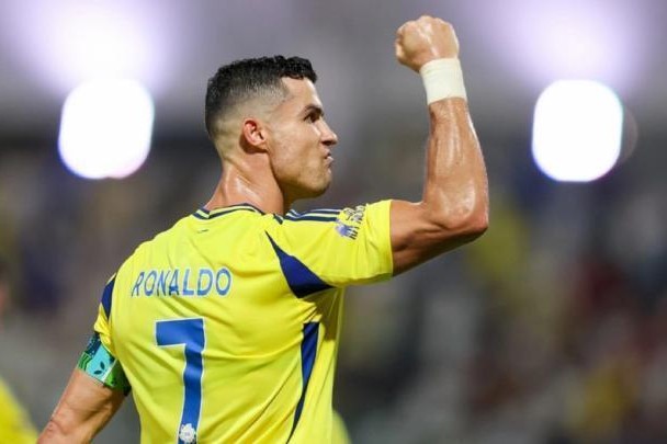 Ronaldo: "Daha 10 il futbol oynayacağam"