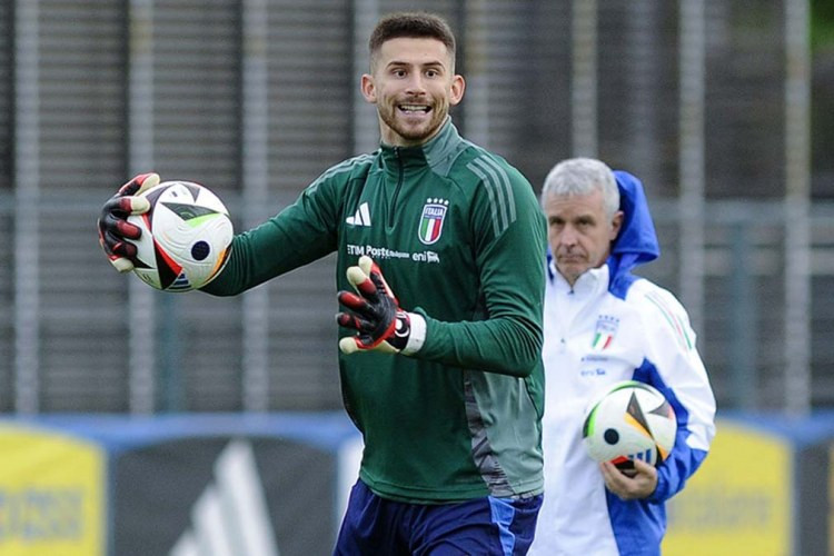 İtaliya millisinin qapıçısı "İnter"in hədəfində