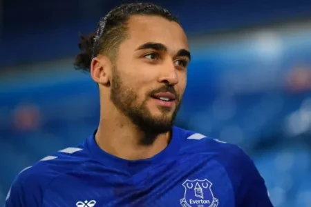 “Everton”un hücumçusu yeni klub axtarışına çıxıb