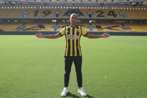 "Beşiktaş" futbolçusu ilə yollarını ayıracaq