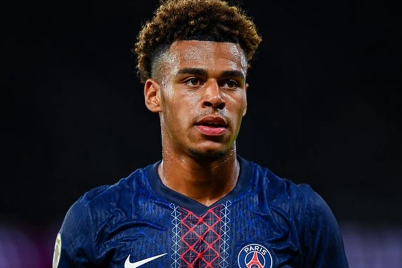 PSJ futbolçusunun müqaviləsinin müddətini uzadır