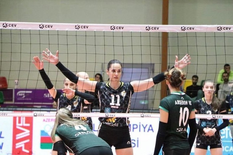 “Azərreyl” voleybolçusu ilə müqaviləni yeniləyib