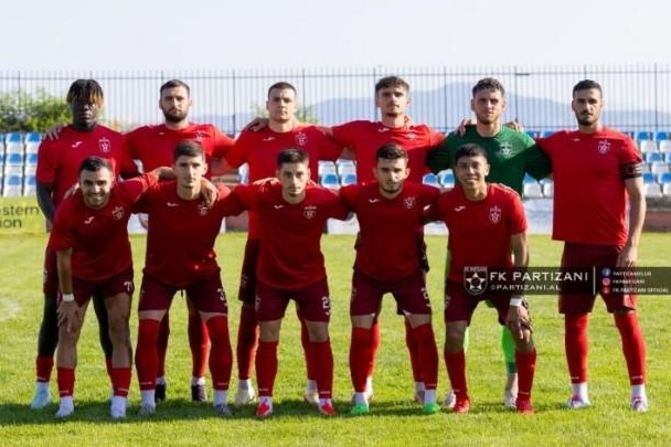 Vüsal yeni komandasında ilk oyununu keçirdi