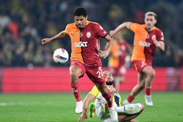 "Qalatasaray" "Mançester Siti"nin istədiyi futbolçu üçün 40 milyon avro tələb edir