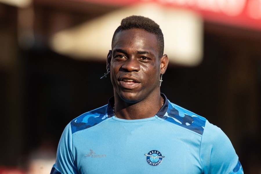 Mario Balotelli okeanın o tayına yollana bilər