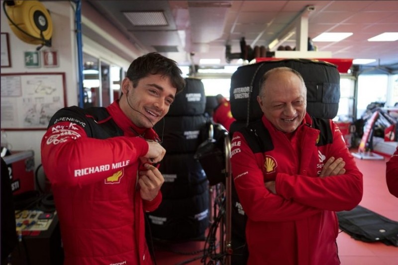 "Ferrari" Leklerlə müqaviləni yeniləməyə tələsmir