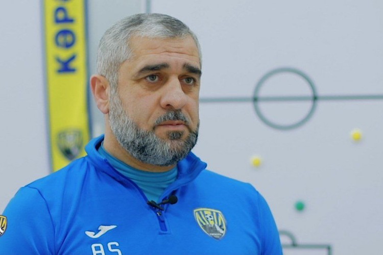 "Kəpəz"in baş məşqçisi hansı mövqelərə futbolçu axtardıqlarını açıqladı