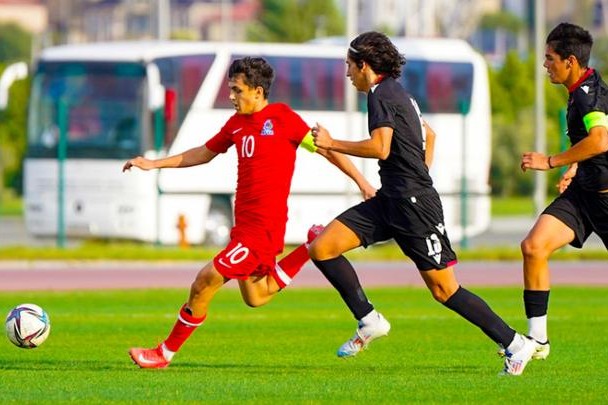 Millimiz böyük hesabla Gürcüstana uduzdu