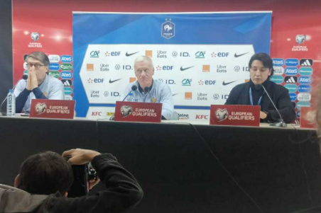 "Qarşımızda çox enerjili və inadkar komanda olacaq" - Didye Deşam