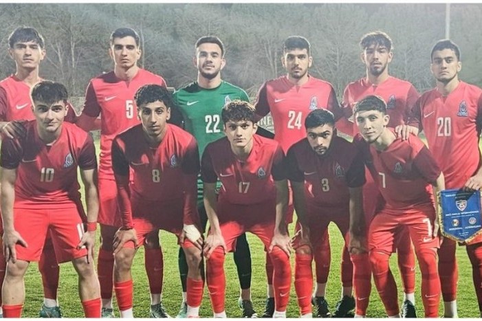 Ayxan Abbasov milli komandaya 30 futbolçu dəvət etdi
