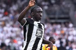 "Nyukasl" və "Sanderlend" 18 yaşlı fransalıya "elçi" düşüb