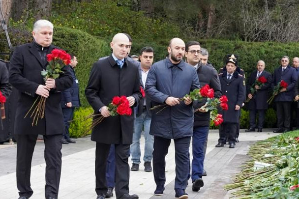 AFFA rəhbərliyi Fəxri Xiyabanı ziyarət edib