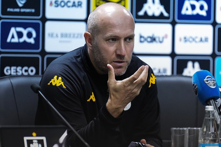 "Neftçi" Samir Abasovla yollarını ayırdı