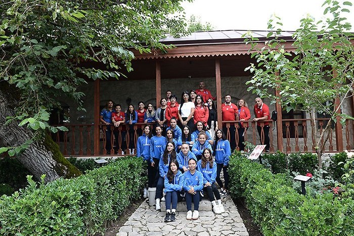 Milli komandanın Qarabağa səfəri başa çatdı