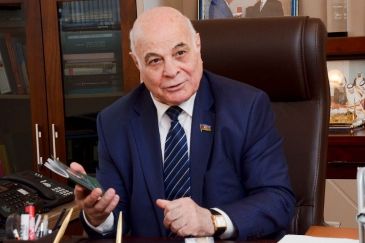 Prezident Ağacan Abiyevi ordenlə təltif etdi