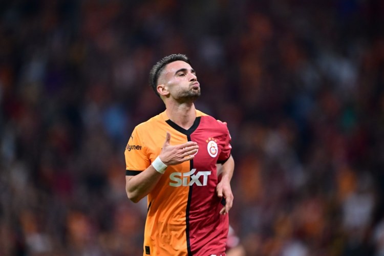 "Qalatasaray" Türkiyə millisinin üzvü ilə müqavilə imzaladı