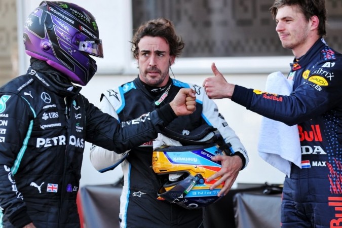 Ferstappenlə Alonso Hemiltonun "Ferrari"yə mümkün keçidi haqda danışdı