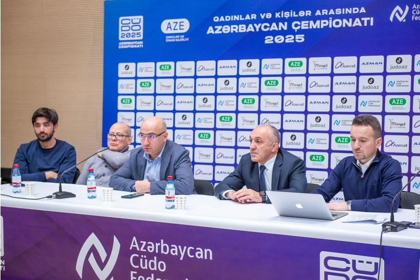 ACF rəhbərliyi Azərbaycan çempionatı öncəsi məşqçilərlə bir sıra məsələləri müzakirə ediblər