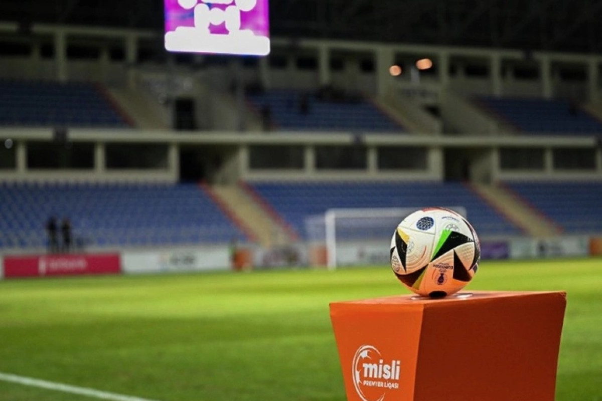 Lider autsayderi qonaq edir