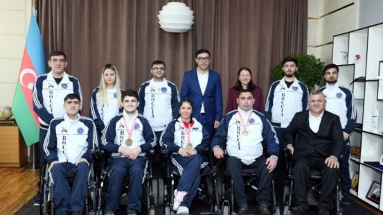 Fərid Qayıbov çempion paralimpiyaçıları qəbul etdi