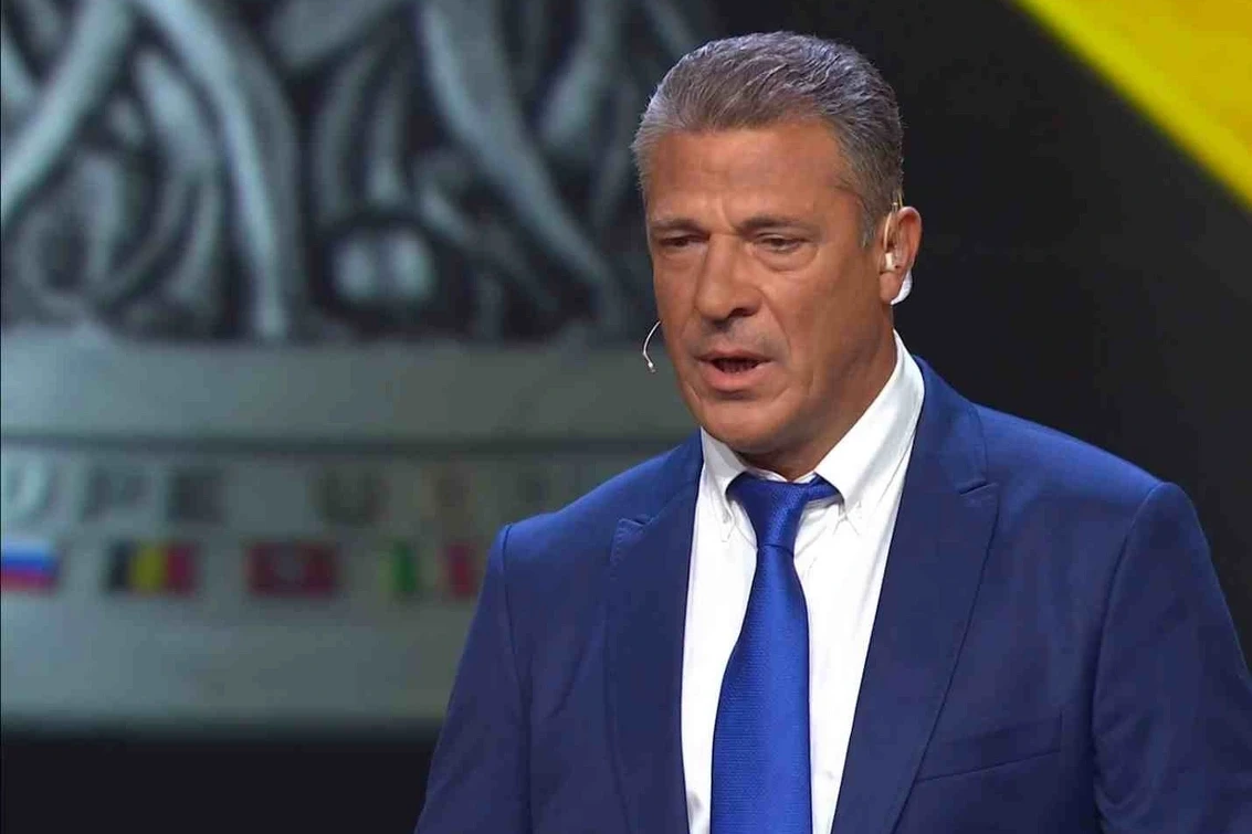 Vəli Qasımov: "Əvvəllər uşaqları çətinliklə yığırdıq, indi isə..."