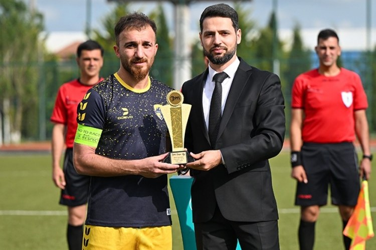 "Ayın qolu" mükafatı sahibinə təqdim edildi