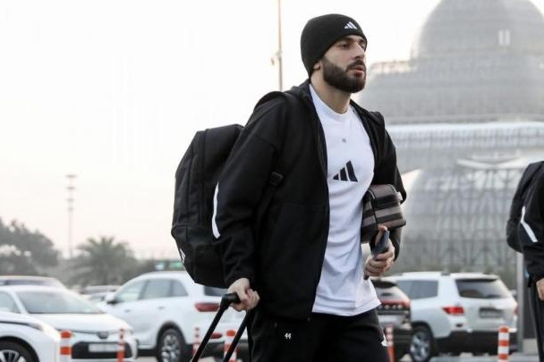 “Qarabağ” Neapola gedir