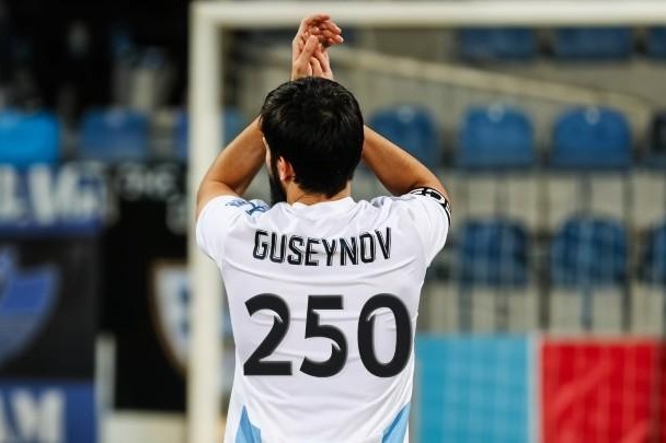 Bədavi Hüseynov "Qarabağ"da bunu bacaran 6-cı oyunçu oldu
