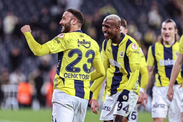 Cenk Tosun İstanbulda klubunu dəyişə bilər