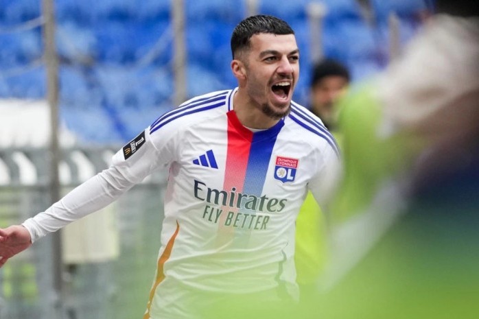İspan klubu gürcü futbolçuya görə 30 milyonundan keçməyə hazırdır
