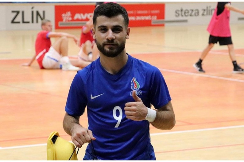 Ülvi Əliyev: "Onların tribunadan hər hayqırışı gücümüzə güc qatır"