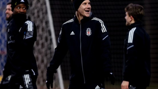 Vida “Beşiktaş”la vidalaşır