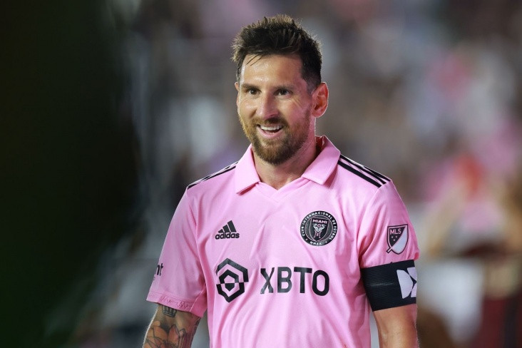 Messi Barselonaya dönmək istədiyini açıqladı