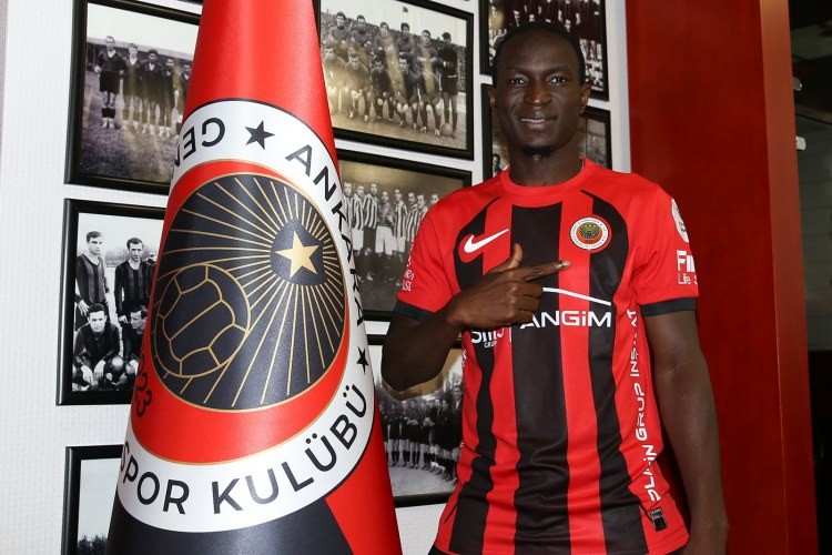 "Qarabağ"ın rəqibinin futbolçusu Türkiyə klubuna keçdi - RƏSMİ
